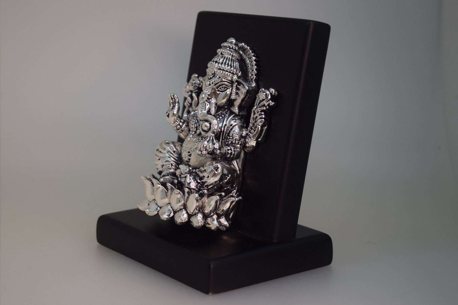 Suraj Bhan Jewellery Hub - 3D Silver Lotus Seated Ganesha Frame